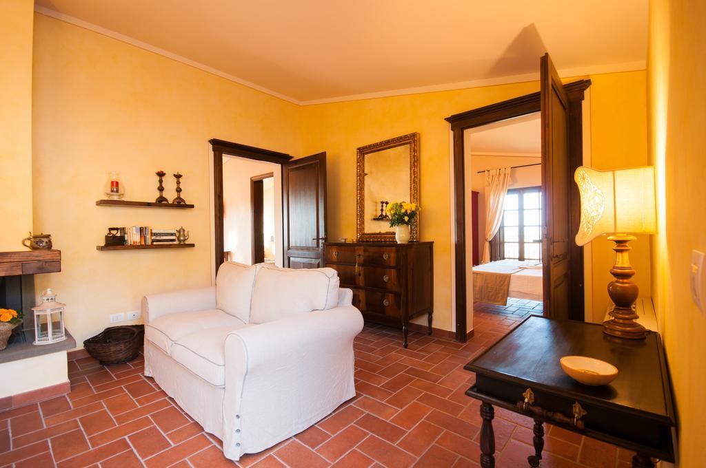 Agriturismo Borgo Tra Gli Olivi Castiglion Fiorentino Exterior foto